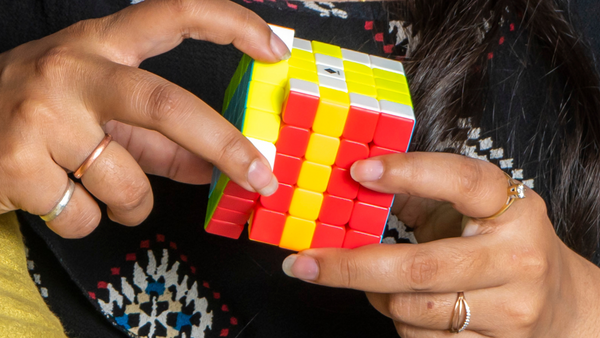 How to Solve a 5x5 Rubik’s Cube: Beginner’s Method?