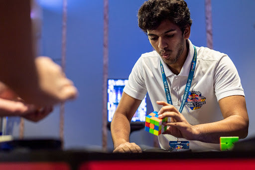 What Separates an Advanced SpeedCuber from a Beginner